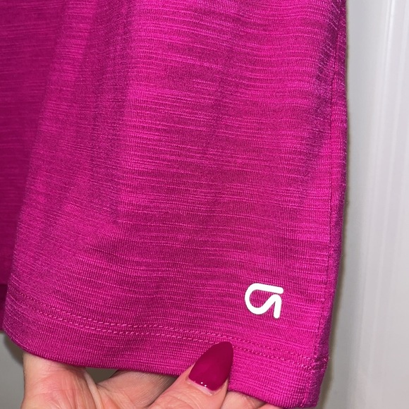 Raspberry GAP FIT top XS like new shirt sleeve - Picture 2 of 8